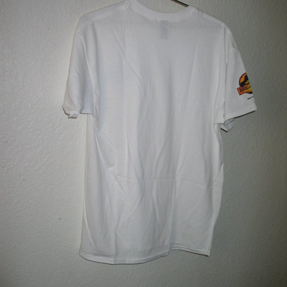 Dr. Pepper Dark Berry Gildan T-shirt Jurassic World Dominion NWT - Picture 2 of 5